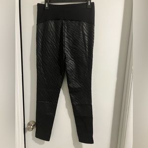 New Maternity Zebra Striped Print Wideband Waist Jeans, size 6 by Shein